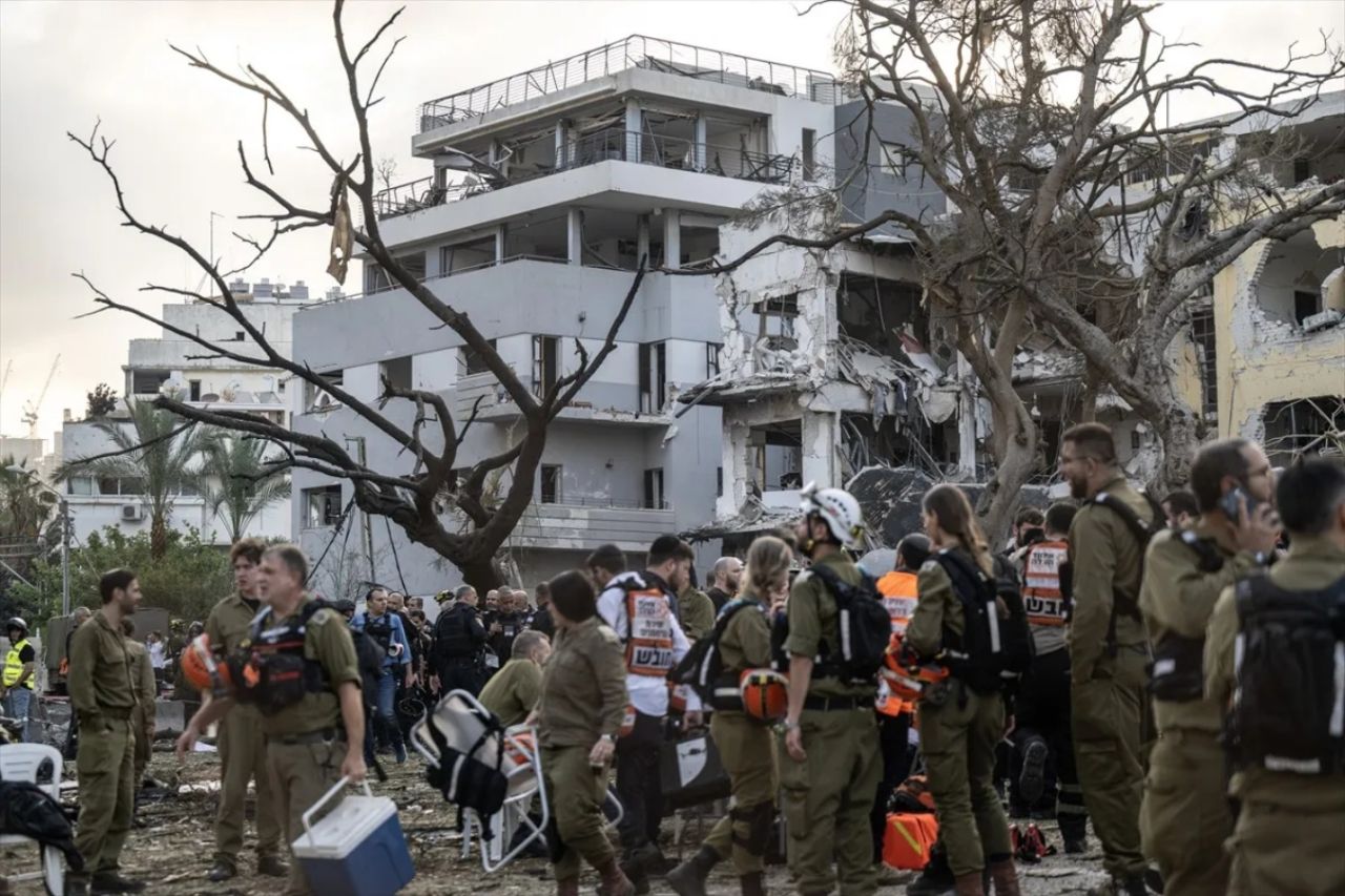 İran’dan Tel Aviv’e misilleme: Ölü sayısı artıyor... Tahran’a açık tehdit: Bedel ödeyeceksiniz! 10