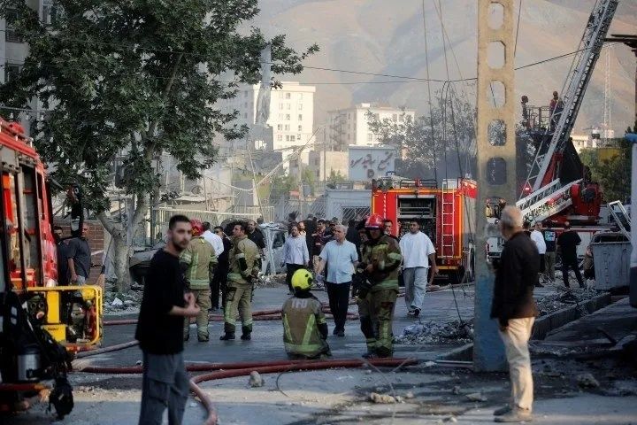 Sivil katliam Gazze’den Tahran’a taşındı... Netanyahu'nun "Tahran'ı boşaltın" tehdidi sonrası katiller ordusu İran'da hastaneleri vurdu! 8