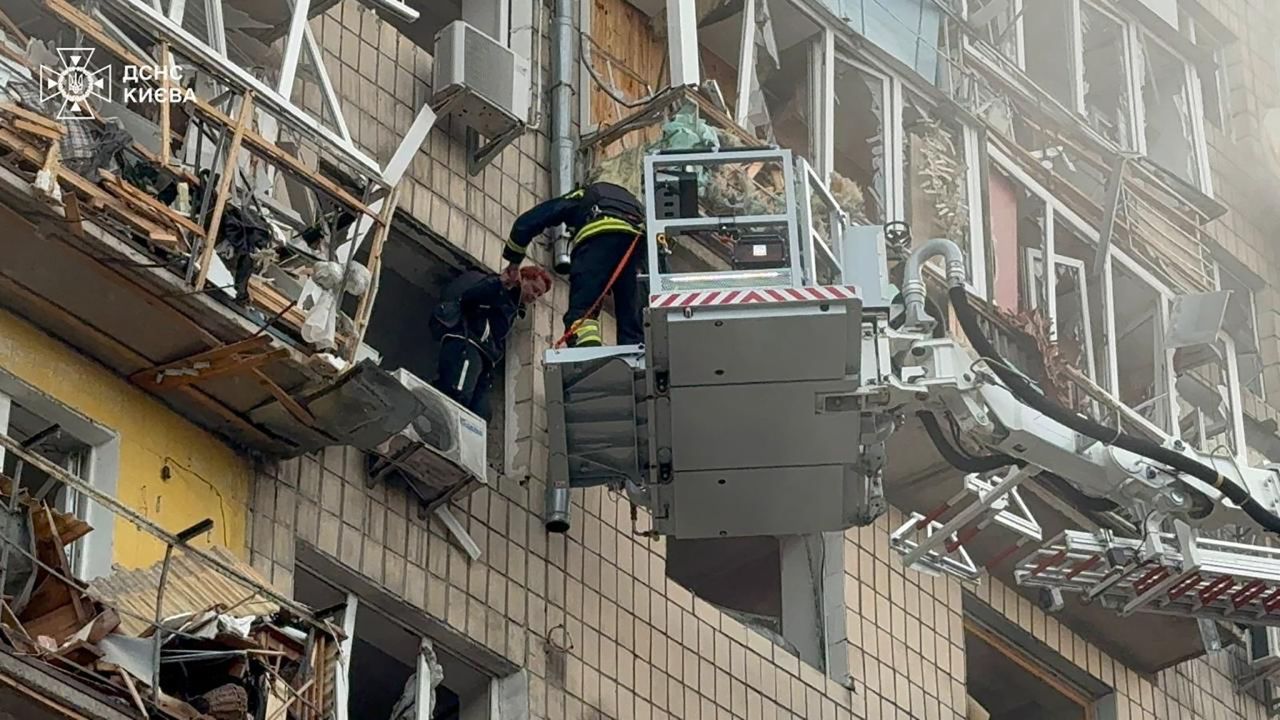Rusya Kiev'i vurdu: 15 ölü, en az 75 yaralı! Dünya İsrail-İran savaşını izlerken Ukrayna yerle bir edildi 2