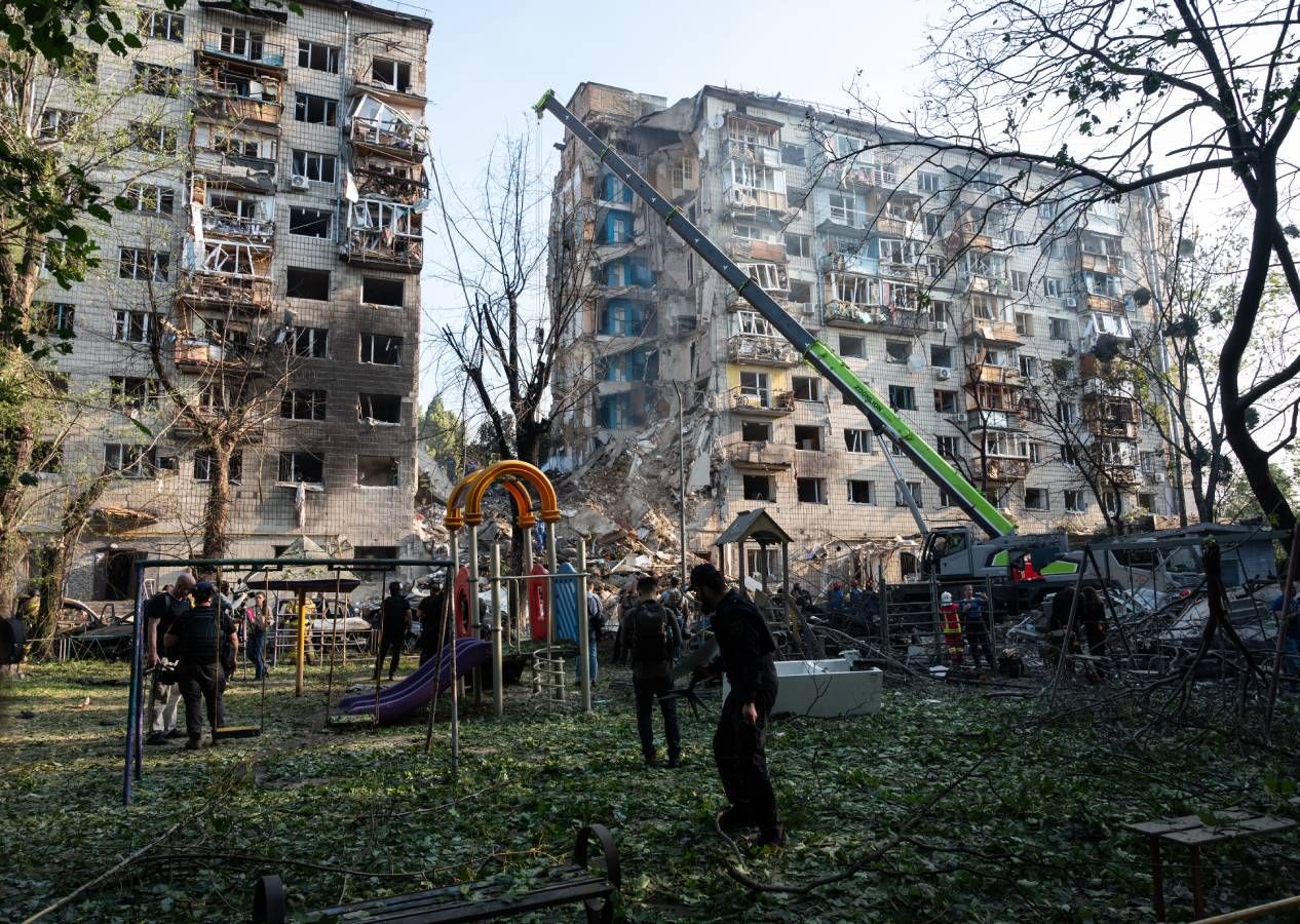 Rusya Kiev'i vurdu: 15 ölü, en az 75 yaralı! Dünya İsrail-İran savaşını izlerken Ukrayna yerle bir edildi 8