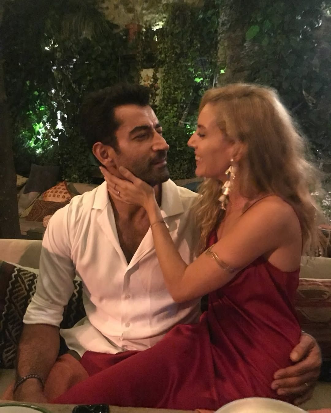 Sinem Kobal ve Kenan İmirzalıoğlu'ndan boşanma iddialarına fotoğraflı yanıt 3
