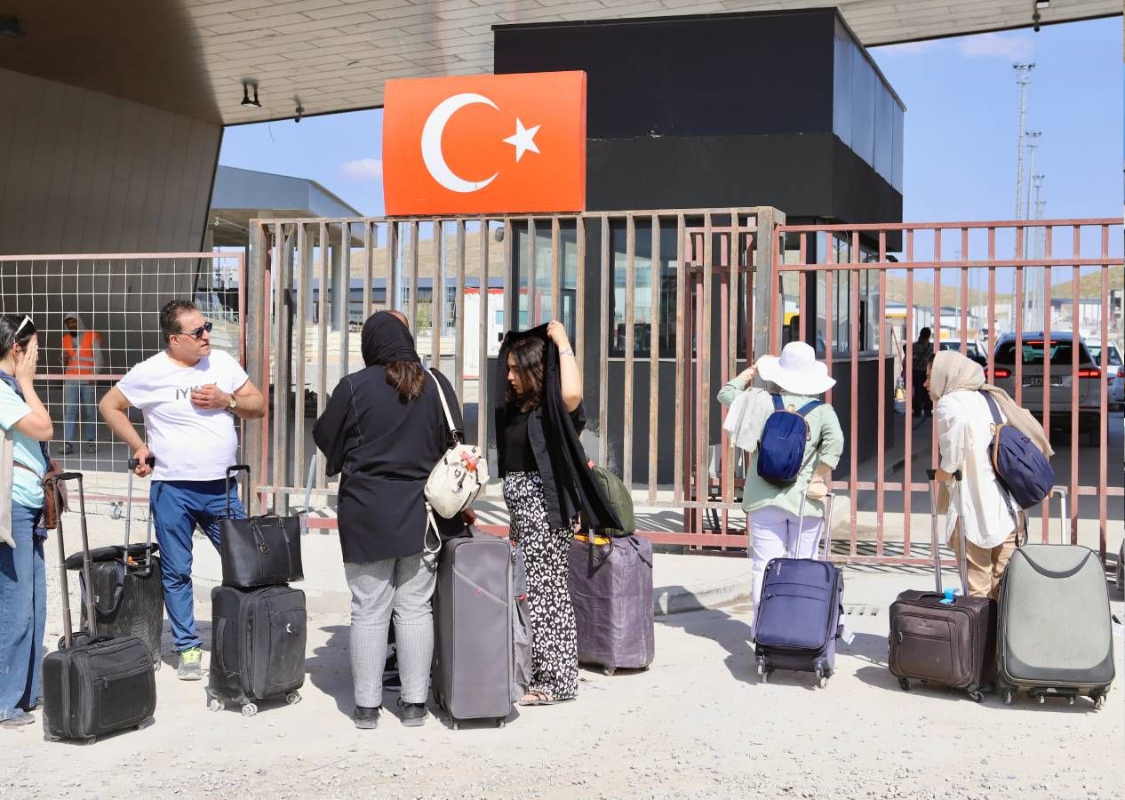 İranlılardan kararlılık mesajı: Savaştan korkmuyoruz, vatanımıza sahip çıkacağız 4