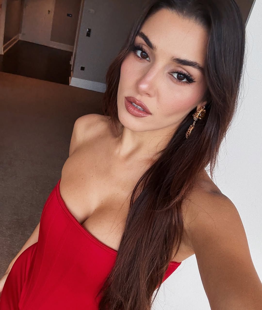 Hande Erçel ve Barış Arduç'un Aşkı Hatırla dizisindeki sevişme sahneleri olay oldu 2