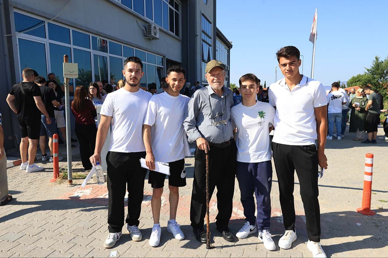 Şevki Amca 81 yaşında 8. kez YKS’de! "Yüksek puan alsam da tercih yapmayacağım" 2