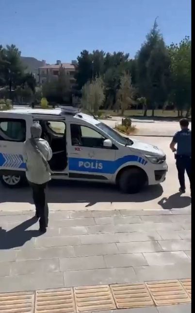 YKS'de ikinci oturum Alan Yeterlilik Testi sona erdi; Bayılanlar, kimliğini unutanlar, geç kalanlar... 9