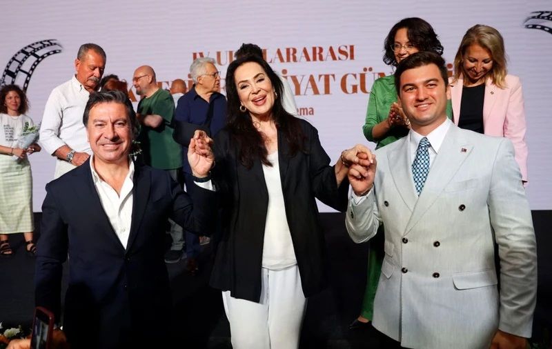 Yeşilçam'ın efsanesi Türkan Şoray'dan sinema itirafı! "Bizi oyuncu olarak görmüyorlardı" 1