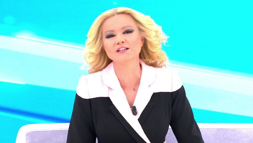 Müge Anlı'nın kızı üniversiteden mezun oldu! Gören herkes aynı yorumu yapıyor: Annesinin kopyası 7