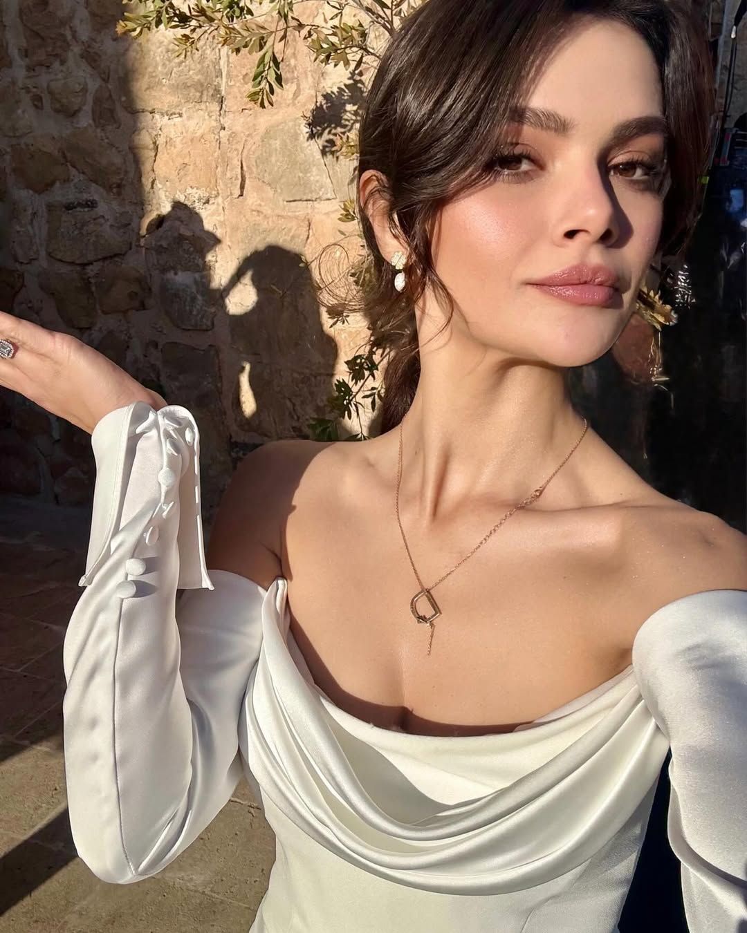 Sinem Ünsal’a sevgilisi Berk Cankat’tan romantik doğum günü kutlaması: Mesajdaki detay olay oldu 4