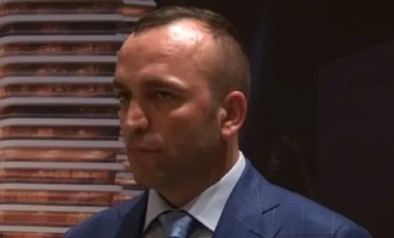 CHP'de kurultay kumpası: 100 daire, iPhone ve dolar karşılığı oy satın alındı... Amaç: Partiyi ele geçirmek! 9