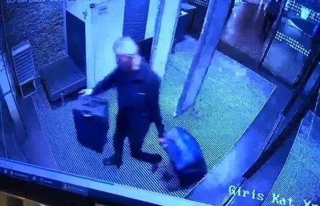CHP'de kurultay kumpası: 100 daire, iPhone ve dolar karşılığı oy satın alındı... Amaç: Partiyi ele geçirmek! 8