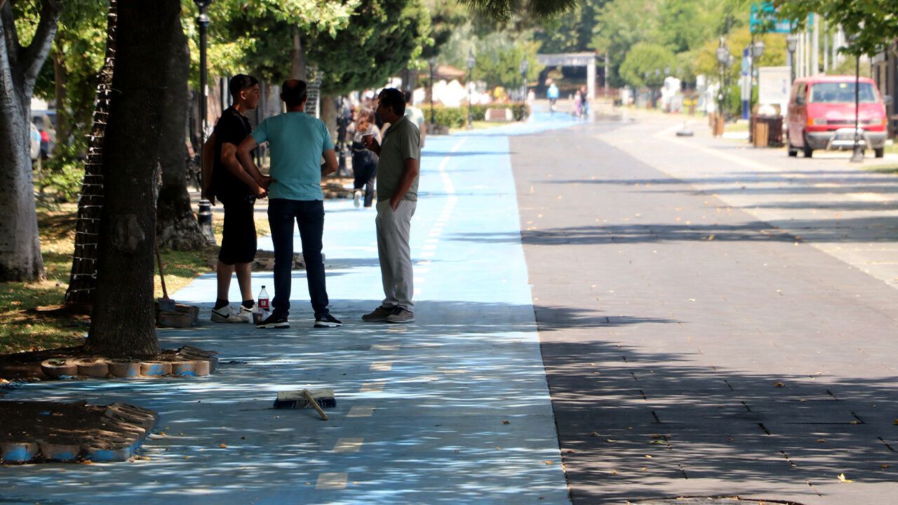AKOM'dan İstanbul'a sıcak hava dalgası uyarısı: 3 gün boyunca 11.00 ile 16.00 arası dışarı çıkmayın! 2