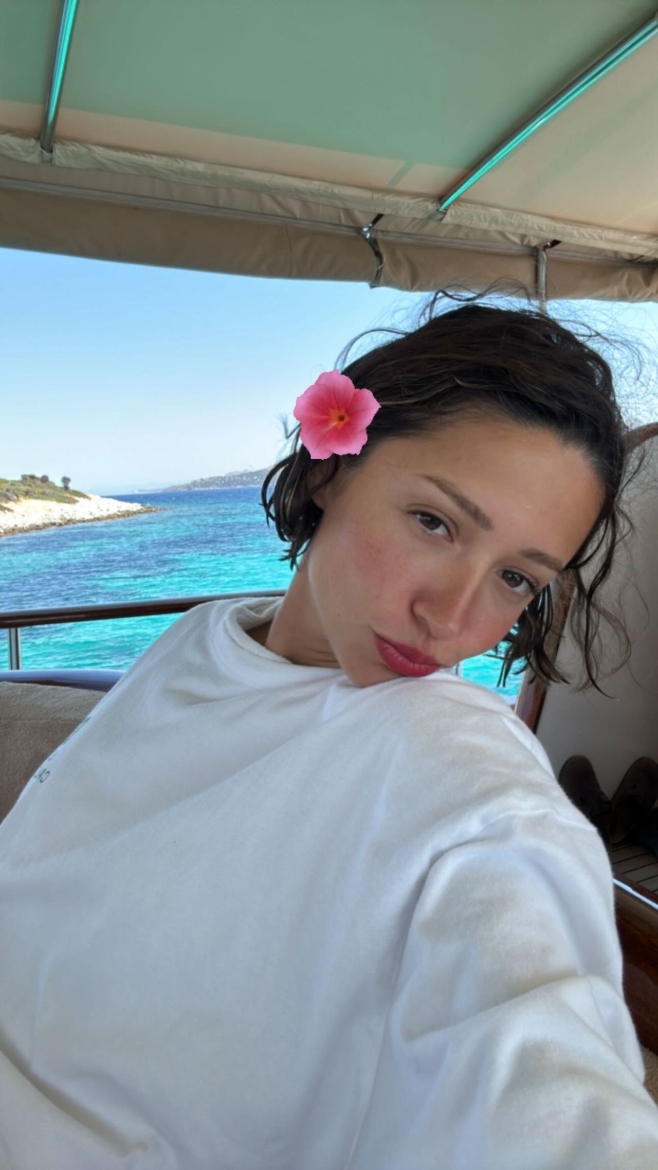 'En seksi Türk kadını' seçilmişti! Zeynep Bastık yaz sezonunu teknede açtı 3