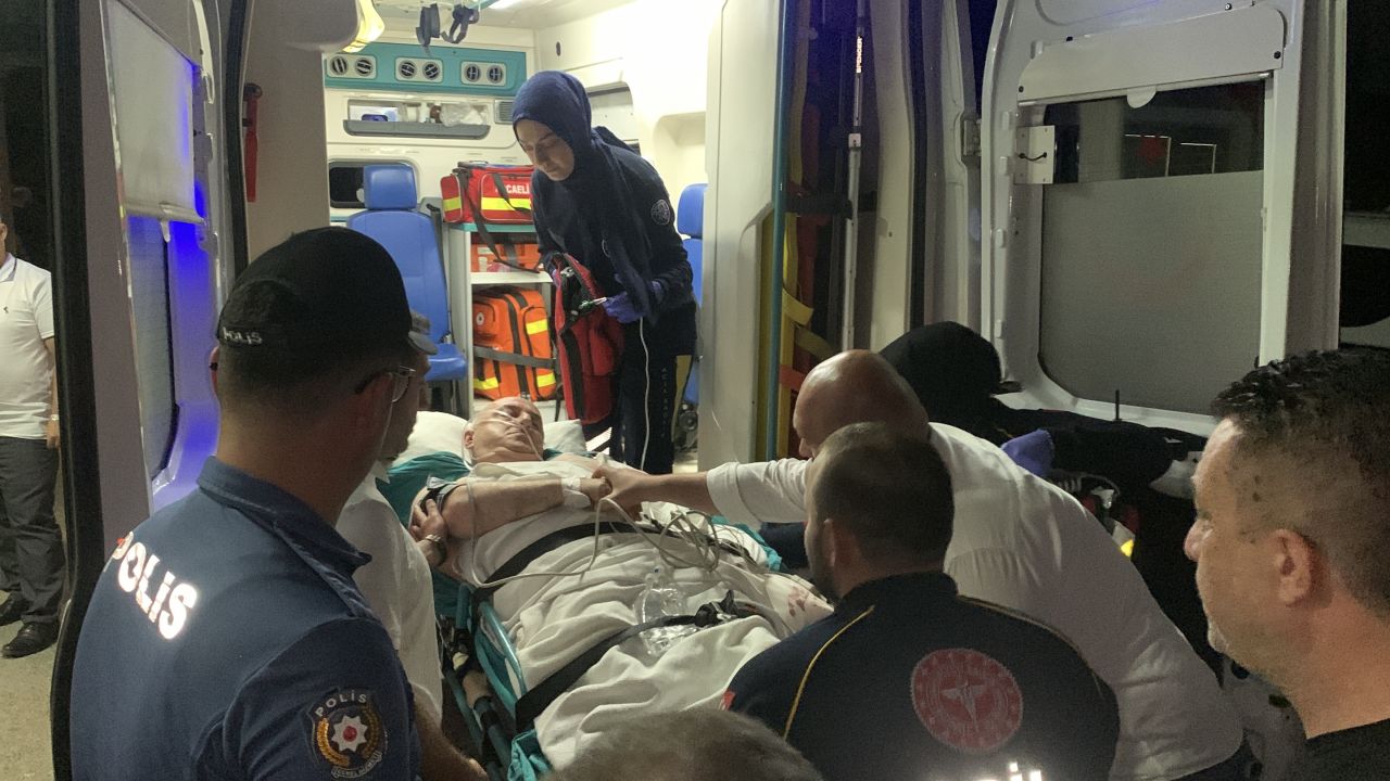 Kocaeli Darıca Belediye binasında kan donduran anlar: Zabıta memuru başkanlık makamında intihar etti, seken kurşun Başkan Bıyık'ı yaraladı 9