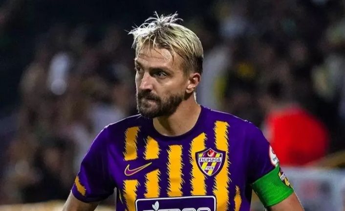 Caner Erkin 36 Yaşında Süper Lig Devine İmza Attı 4