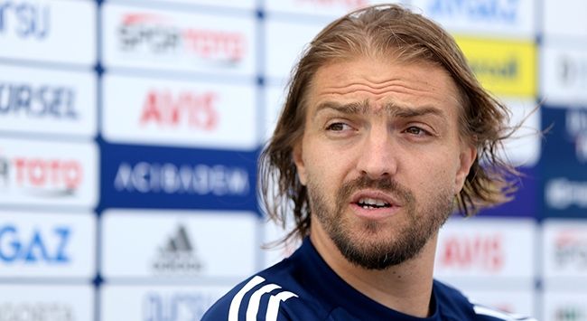 Caner Erkin 36 Yaşında Süper Lig Devine İmza Attı 2