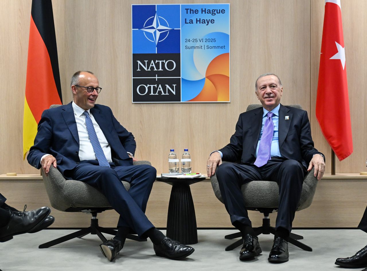 Almanya Başbakanı Merz, Cumhurbaşkanı Erdoğan'dan nüfuzunu kullanarak Putin'i masaya getirmesini rica etti 2