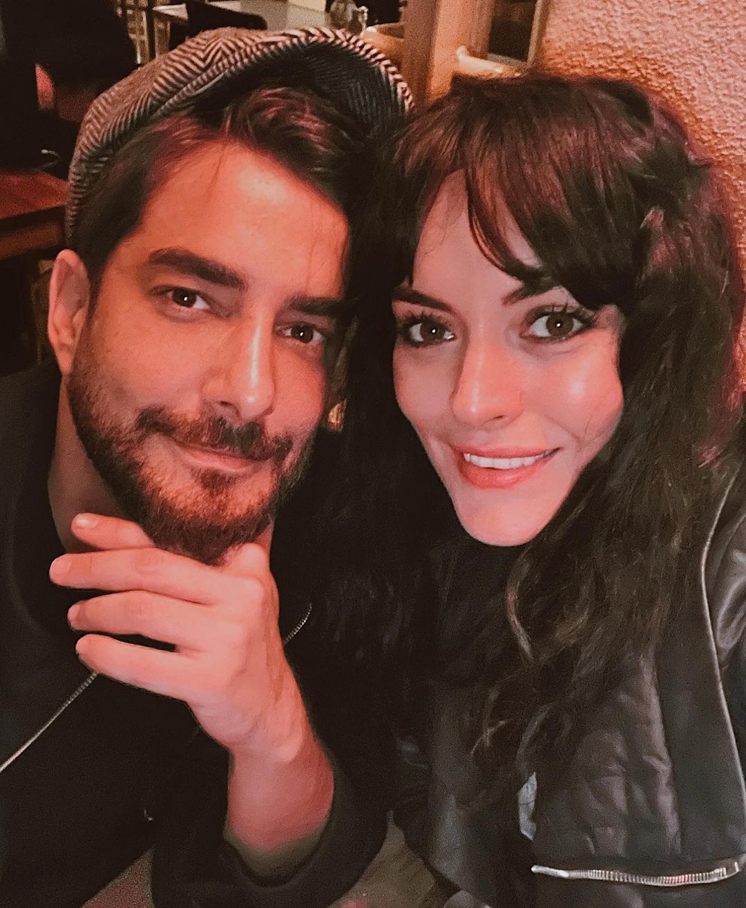 Ezgi Mola ile Mustafa Aksakallı'nın boşanmasına Enis Arıkan'dan ilk yorum 5