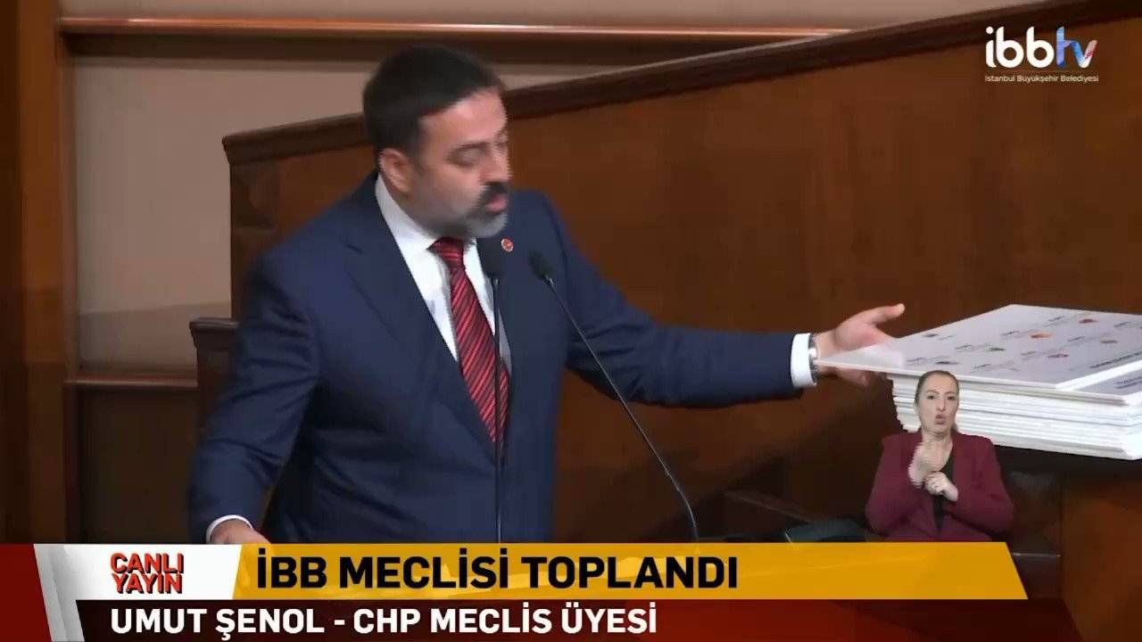 Metrobüs reklam alanlarına çökmüşler! İBB Meclis Üyesi Umut Şenol'un "SİSTEM" itirafları 2