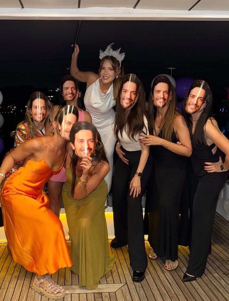 Feyyaz Şerifoğlu ve Merve Dinçkol evliliğe gün sayıyor! Geleneksel kına gecesi ve damat baskınıyla dikkat çektiler 5