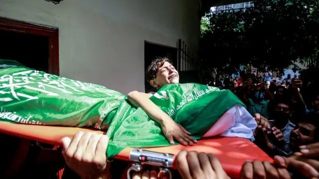 İsrail, “güvenli bölge” dediği Mevasi’de sivilleri diri diri toprağa gömdü: 5 yaşındaki Tala bile kurtarılamadı 5