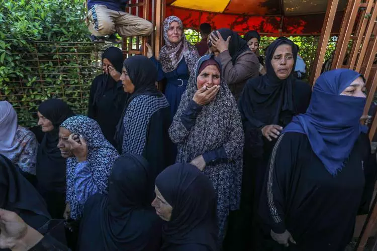 Katliam sonrası sürgün emri: Gazze'den kan donduran görüntüler! 12