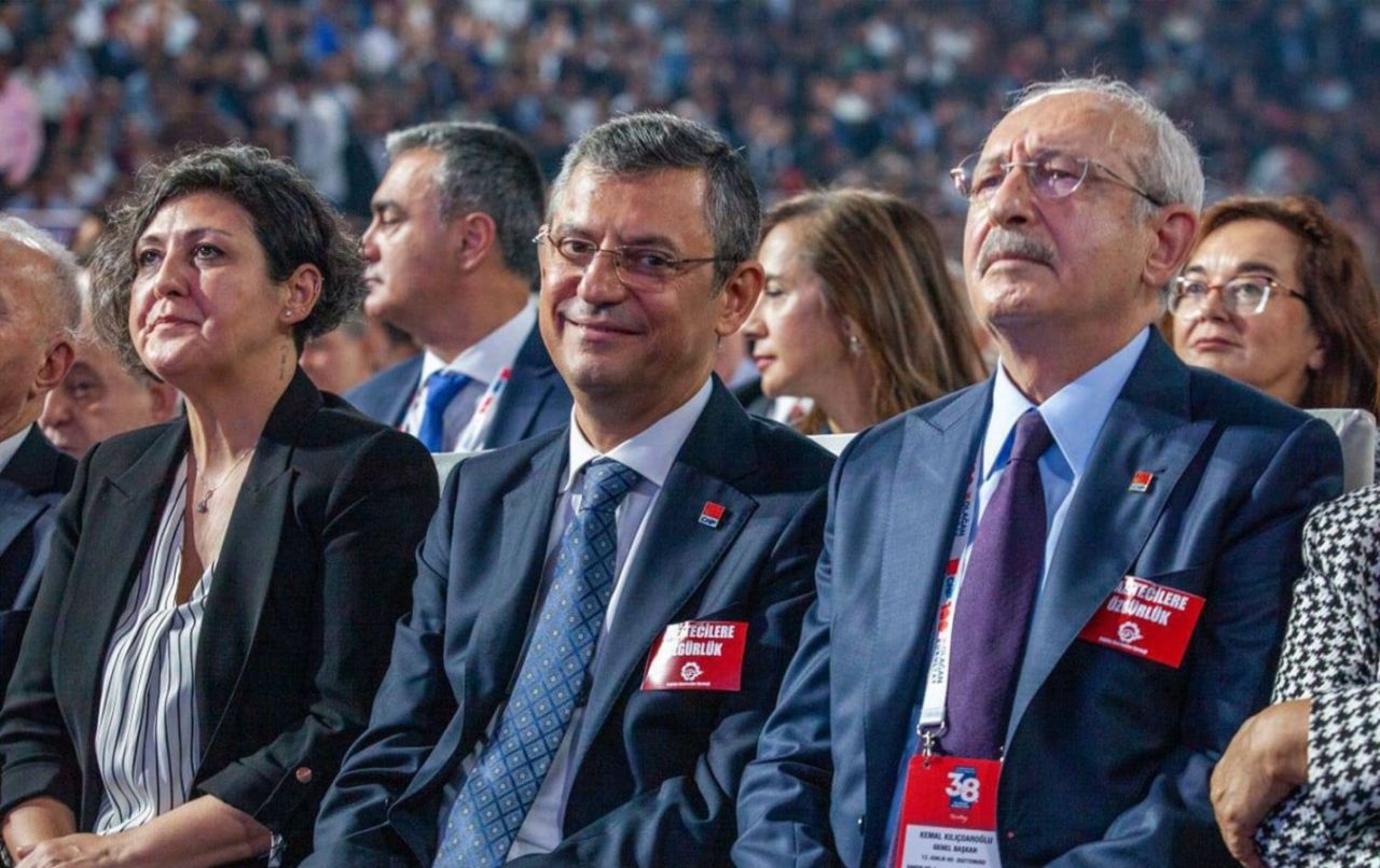 CHP'deki iç savaş kızışıyor! Özel'den kurultay davasının ertelenmesine akla ziyan tepki ... 3