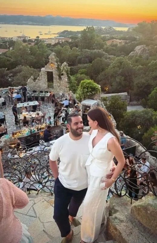 Çorum'da dünyaevine girmişlerdi! Elif Engin ile Ahmet Emin Ahlatcı'dan balayı pozu geldi 4