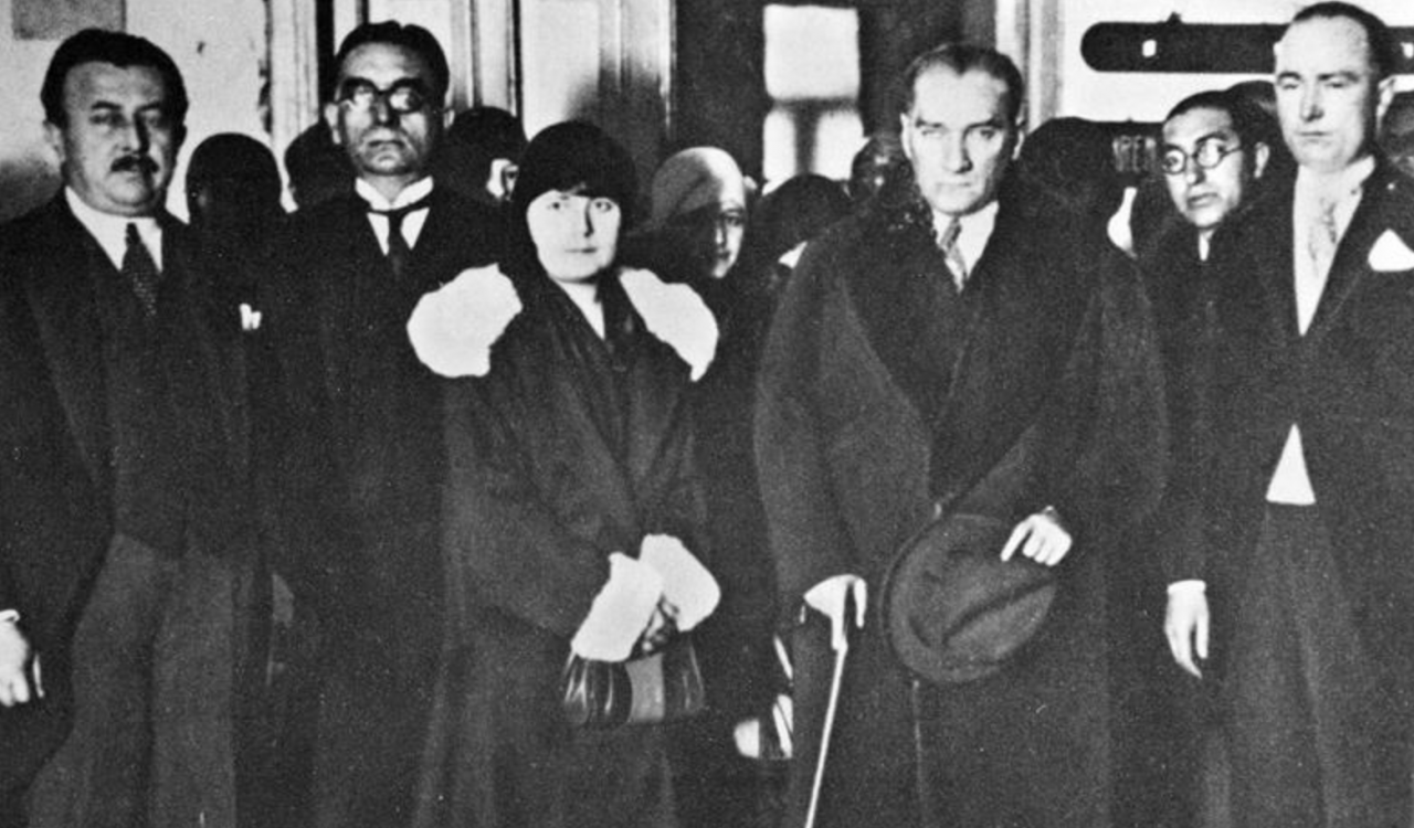 Cephelerde bile bu kadar çekmediler... Atatürk ve Enver Paşa'nın sancılı evlilikleri, aile sınavları 30
