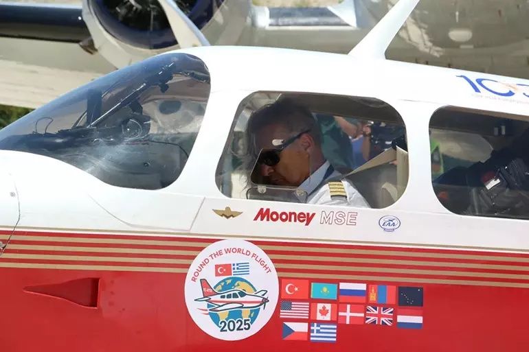 Pilotun hayali yarım kaldı... Hayatını kaybeden pilot Mehmet Demirci'nin tek başına dünya turuna çıktığı öğrenildi... 7