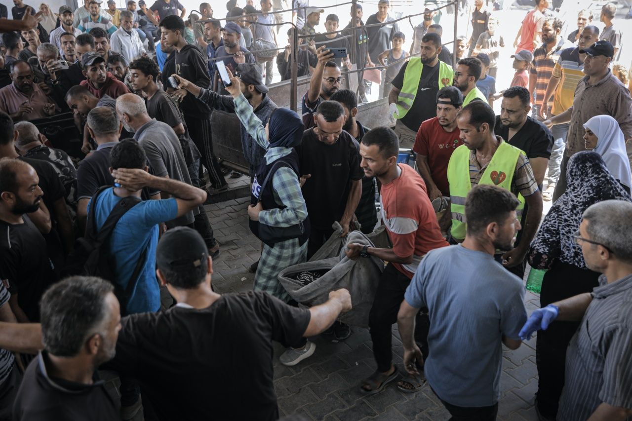 Alçaklar sürüsü, Endonezya Hastanesi Başhekimi Mervan Sultan'ın evini bombaladı!  Eşi ve beş çocuğuyla birlikte şehit edildi... 5