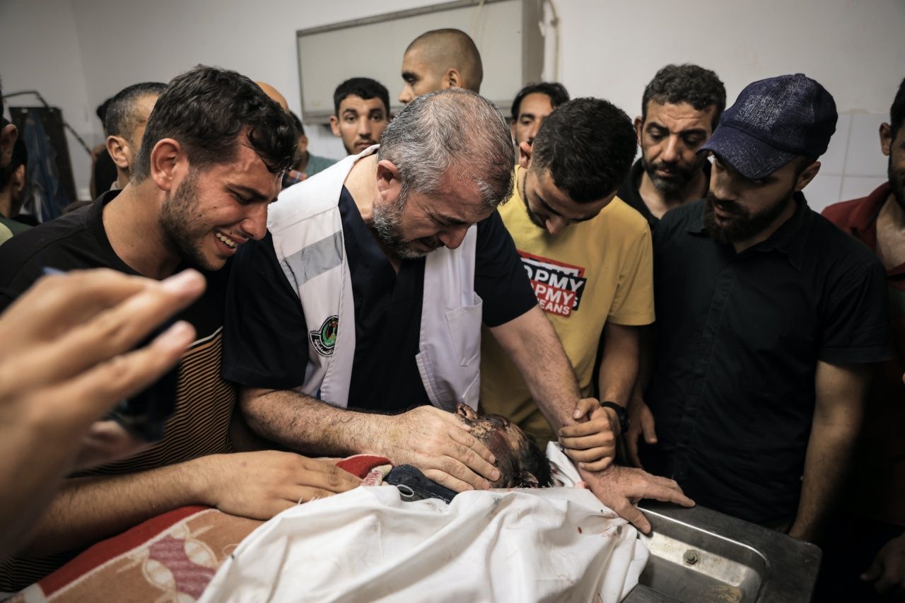 Alçaklar sürüsü, Endonezya Hastanesi Başhekimi Mervan Sultan'ın evini bombaladı!  Eşi ve beş çocuğuyla birlikte şehit edildi... 3