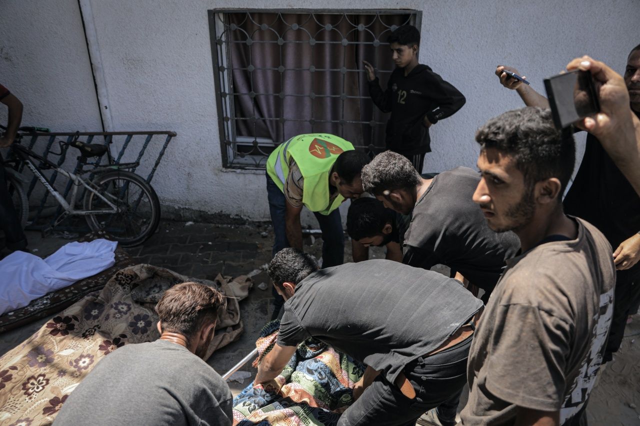 Alçaklar sürüsü, Endonezya Hastanesi Başhekimi Mervan Sultan'ın evini bombaladı!  Eşi ve beş çocuğuyla birlikte şehit edildi... 13