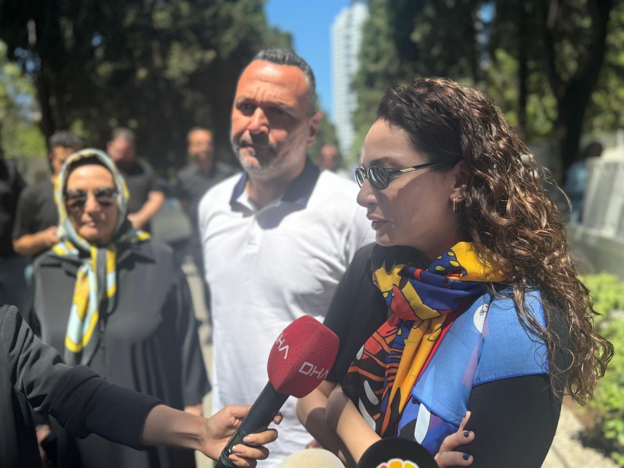 Kemal Sunal, vefatının 25. yılında mezarı başında dualarla anıldı 3