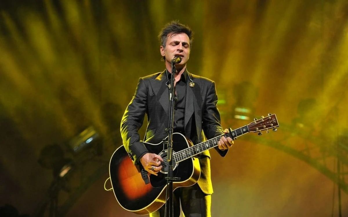 Müzikte yeni patronlar belli oldu! Cem Adrian zirvede Tarkan çekildi! İşte yıllık kazançları... 12