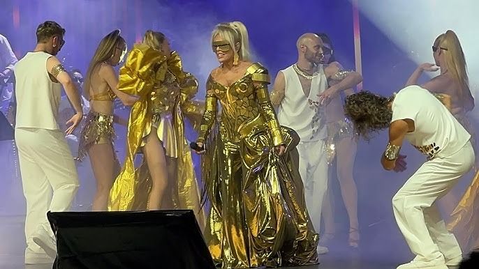 Müzikte yeni patronlar belli oldu! Cem Adrian zirvede Tarkan çekildi! İşte yıllık kazançları... 25