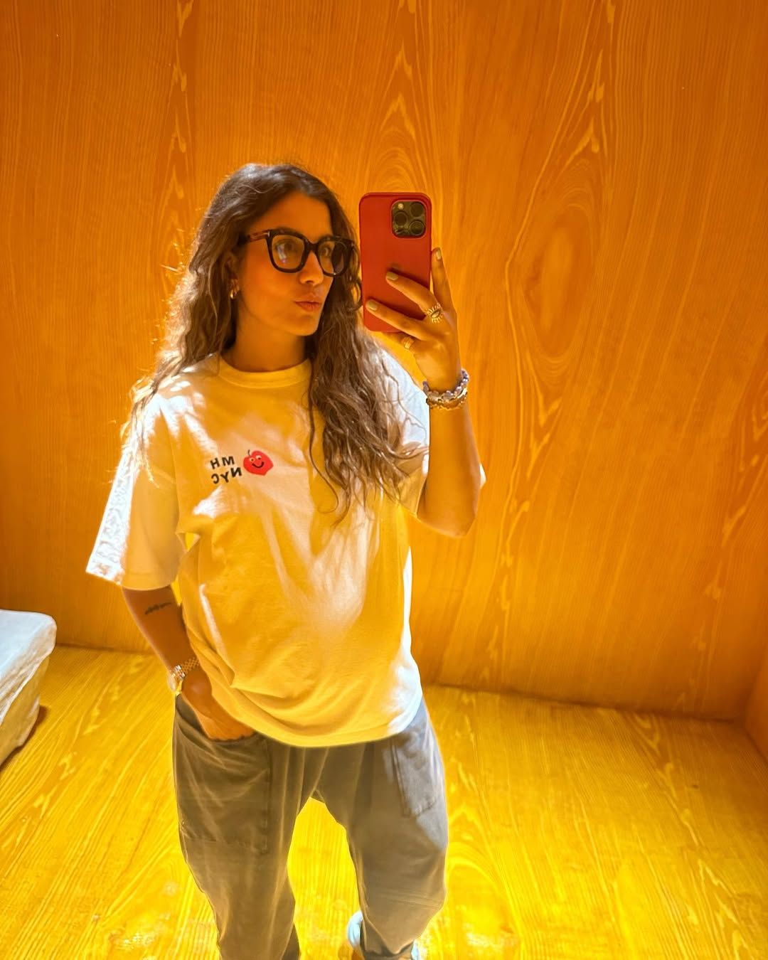 Zeynep Mayruk'tan New York sokaklarında karnı burnunda pozlar 2