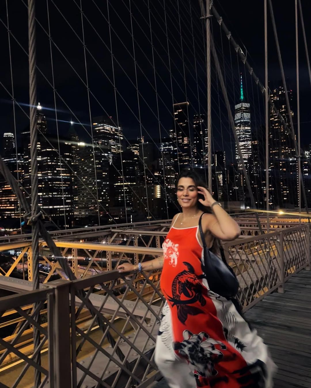 Zeynep Mayruk'tan New York sokaklarında karnı burnunda pozlar 4