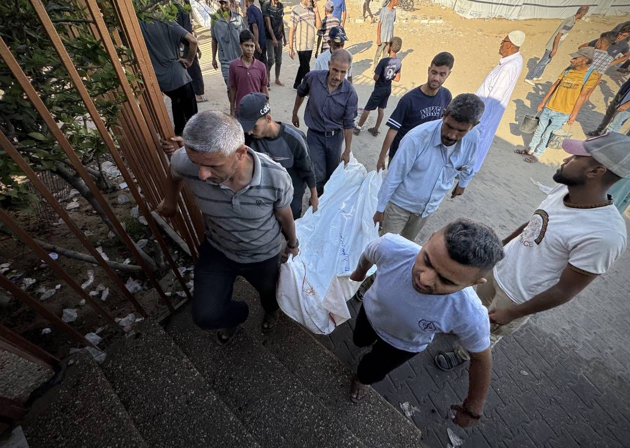 Siviller hedefte! Soykırımcı İsrail'in dün gece Gazze'ye saldırısında 26 Filistinli hayatını kaybetti 2