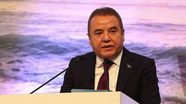 CHP'li Antalya Büyükşehir Belediye Başkanı Muhittin Böcek ve eski gelini gözaltında! Oğlu Mustafa Gökhan Böcek firari... Operasyonda 2 somut delil! 5