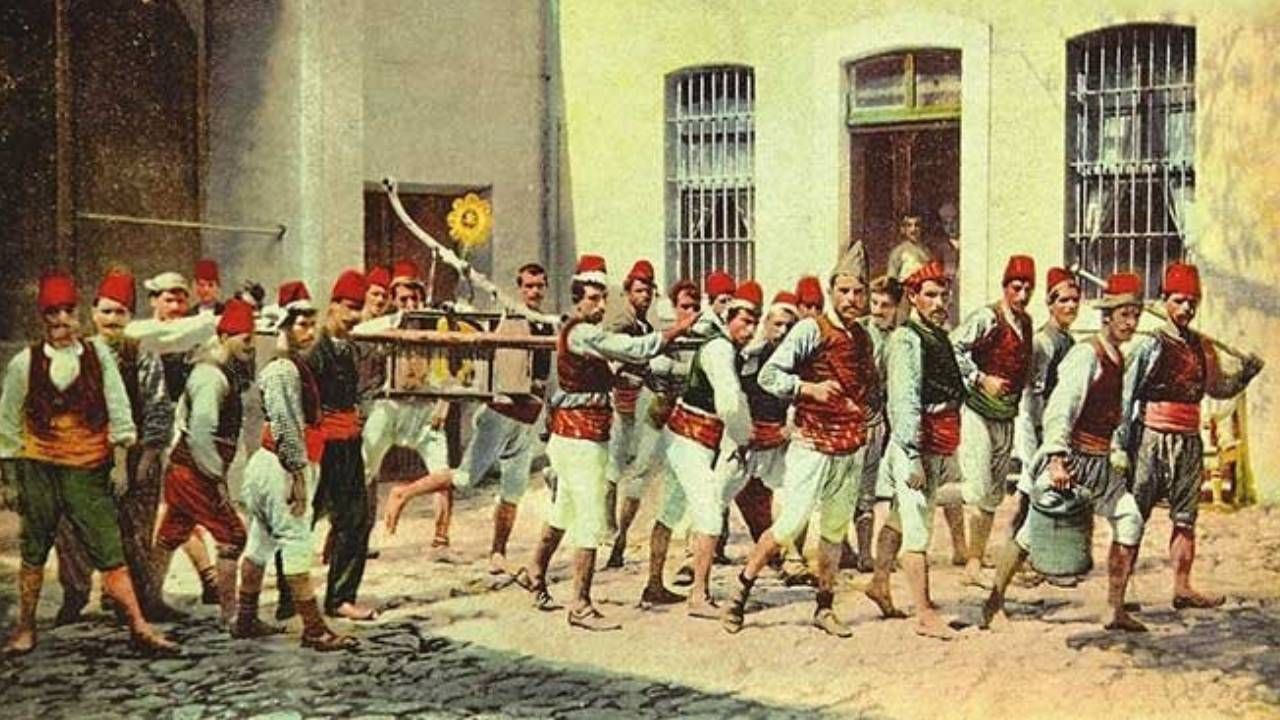 Büyük yangın travmamız! Tarihte ilk itfaiye teşkilatını neden Türkler kurdu? 4