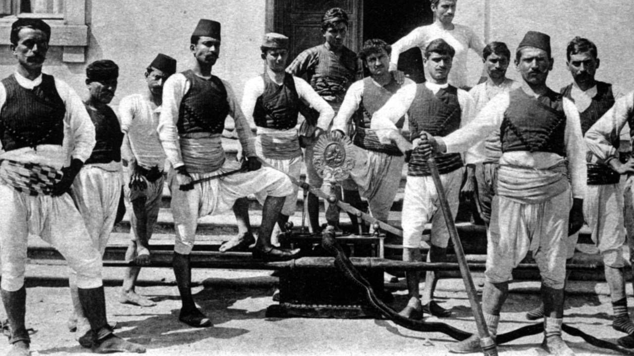 Büyük yangın travmamız! Tarihte ilk itfaiye teşkilatını neden Türkler kurdu? 7