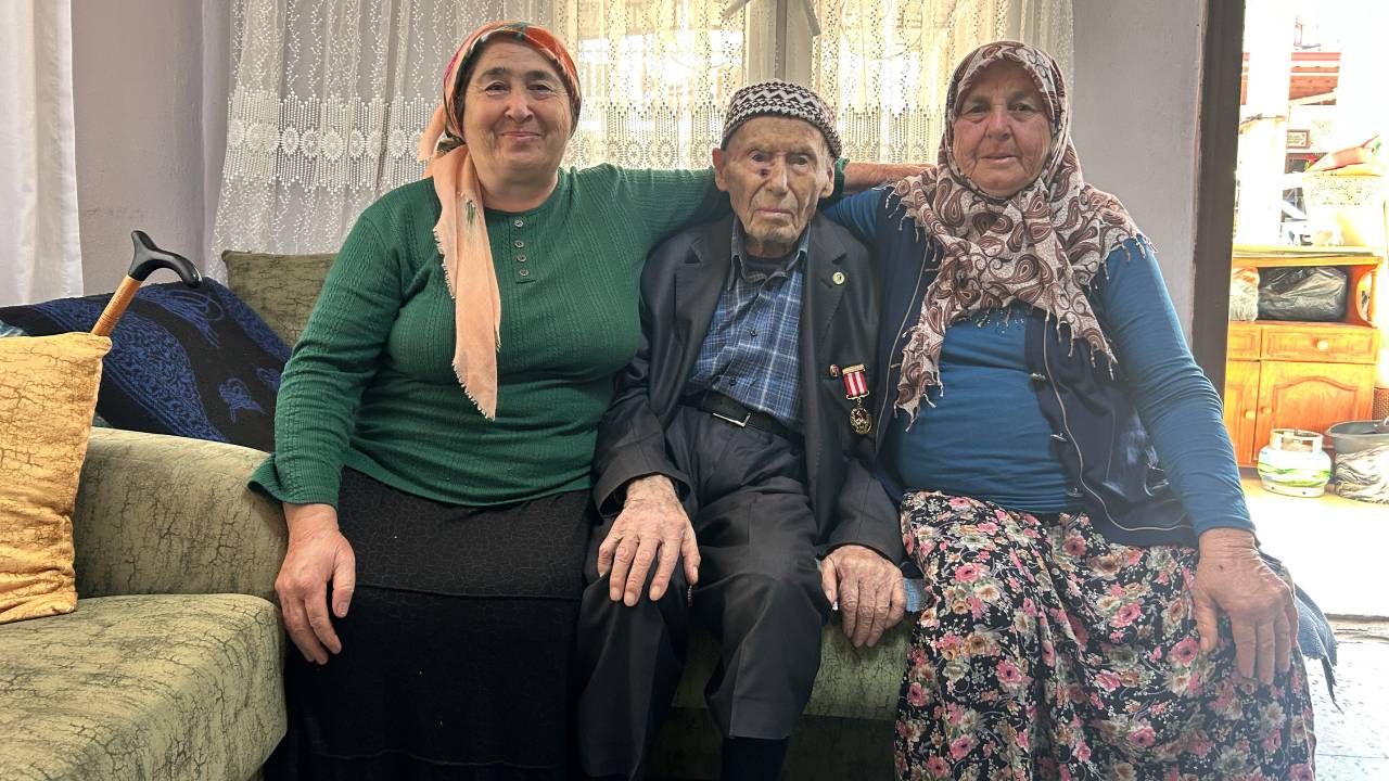 103 yaşındaki Kore gazisi torununun torununu gördü... "Belki 110 belki de 120'ye kadar da yaşarım" 6
