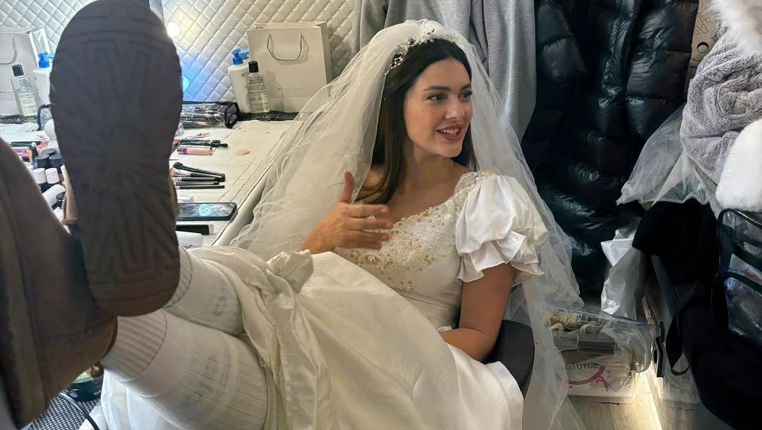 Bergüzar Korel’den yapay zekayla hazırlanmış sahte içeriklere tepki! ''Annemin telefonları susmuyor, tükettiniz bizi!'' 11