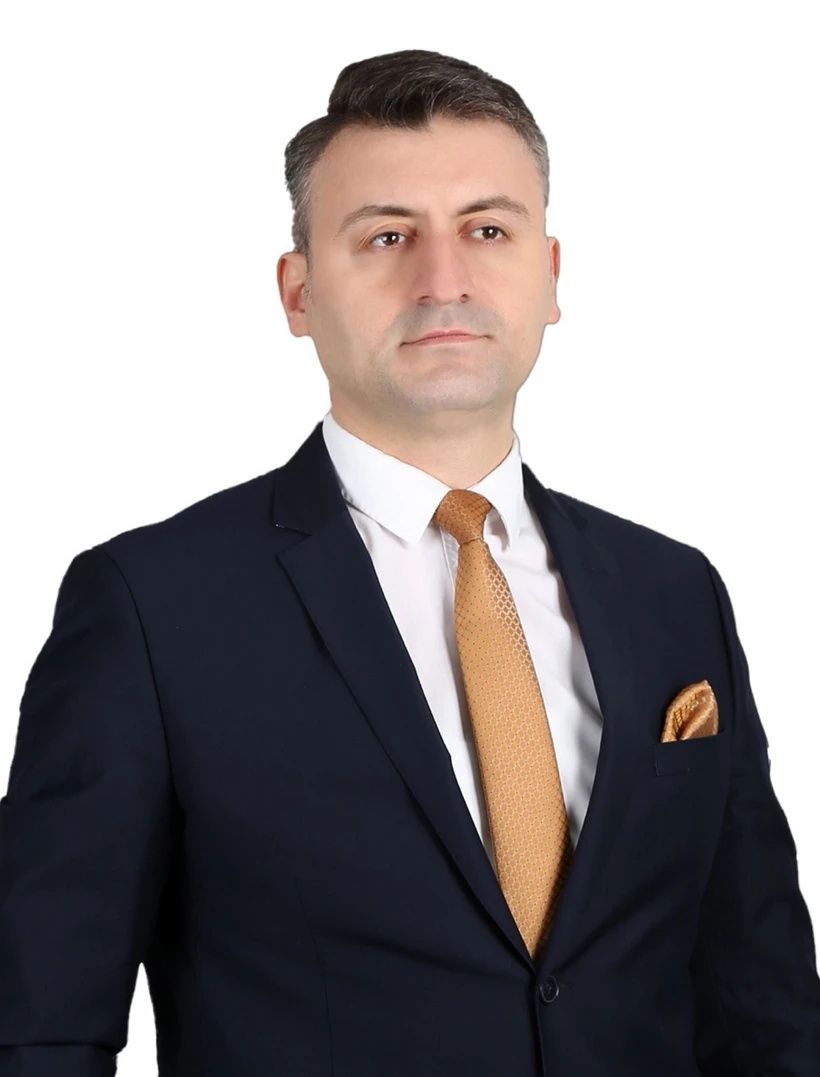 CHP’li Bayrampaşa Belediyesi’nde istifa krizi!  Saki Teker ve Ali Karahasanoğlu “Gayri ahlaki tutum, para hırsı ve küfürlü sözler artık yetti” diyerek istifa etti... 4