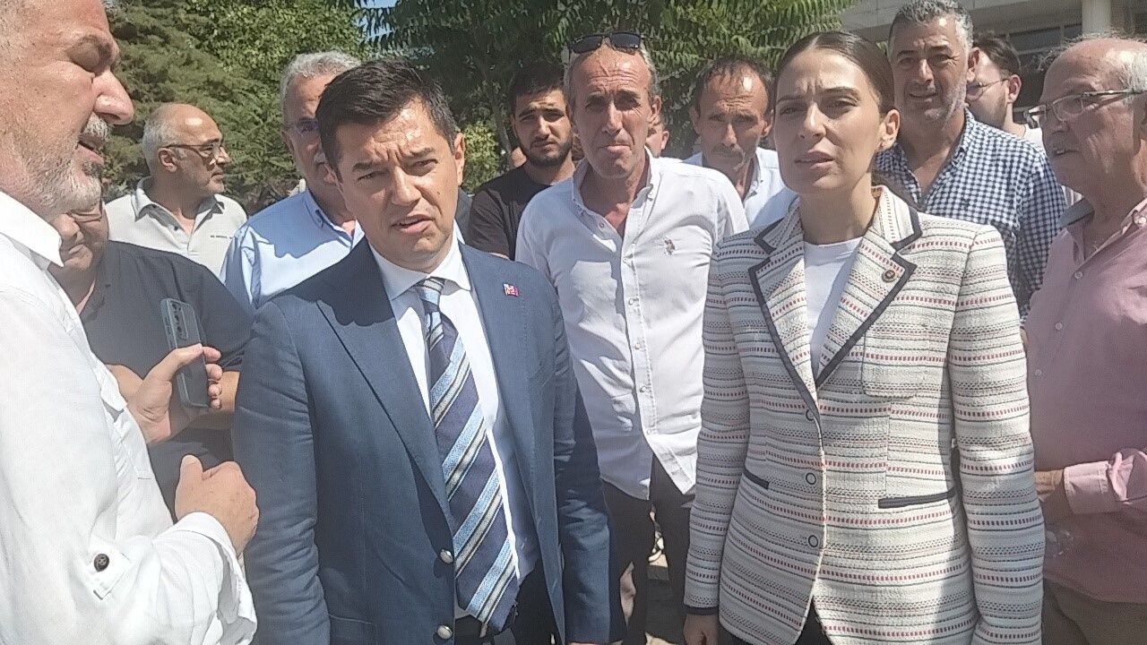 Polis kalkanını yumruklayan Marmaris Belediye Başkanı Acar Ünlü hakim karşısına çıktı 4