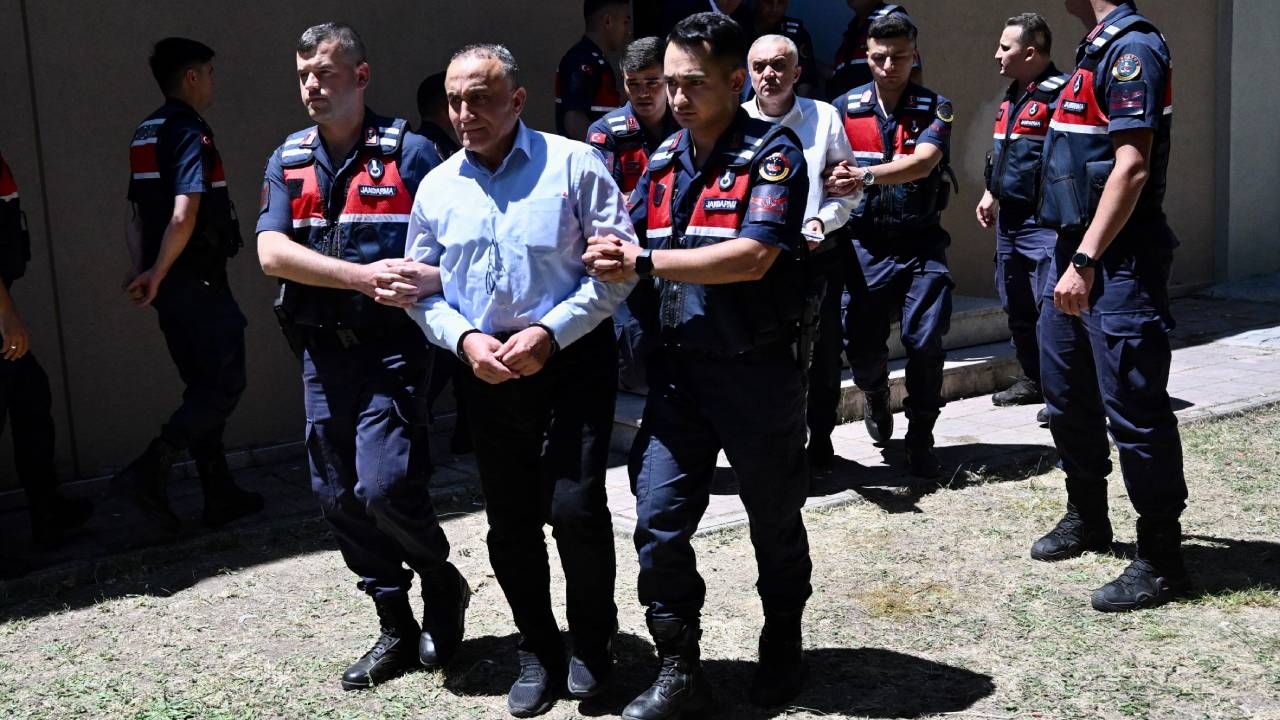 Grand Kartal Otel’in sahibi Halit Ergül mahkemede herkes özür beklerken "kusurum yok" dedi, çapraz sorgusu sürüyor 8