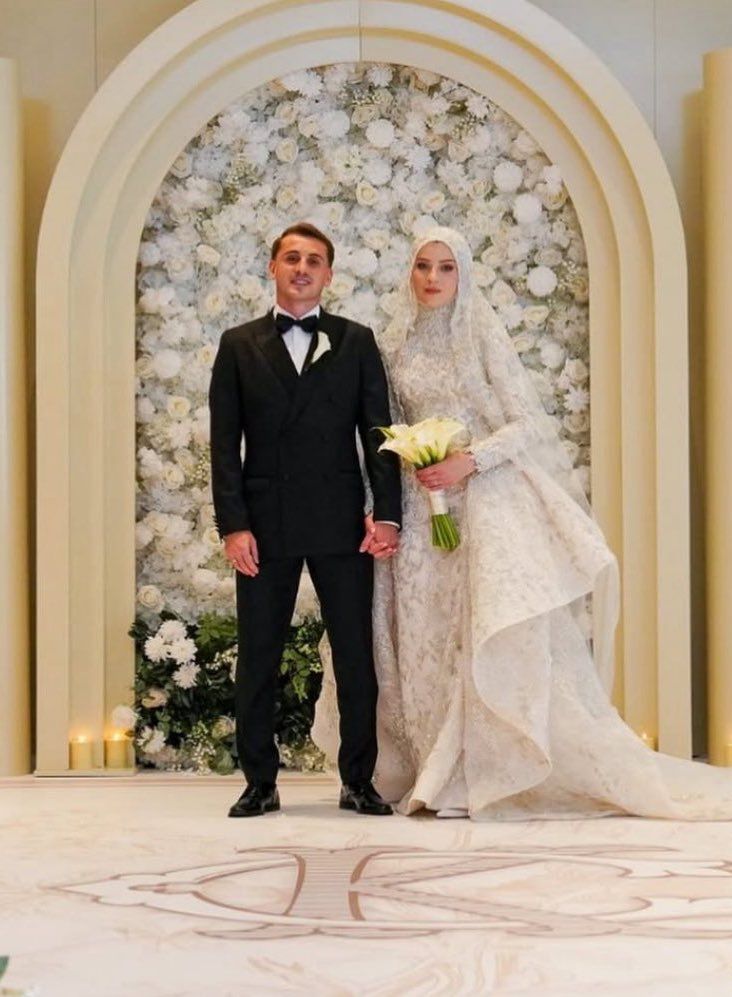 Milli futbolcu Kerem Aktürkoğlu'ndan eşiyle ilk paylaşım! 3