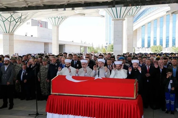 Terörsüz Türkiye Diyarbakır annelerinin yüreğine su serpti: Devletimiz büyüklüğünü gösterdi! Evladım terör kurbanı oldu, başka canlar yanmasın 4