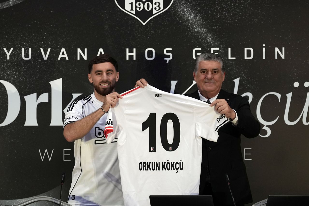 Beşiktaş’ta büyük gün! Orkun Kökçü binlerce taraftarın önünde resmen imzayı attı! 2