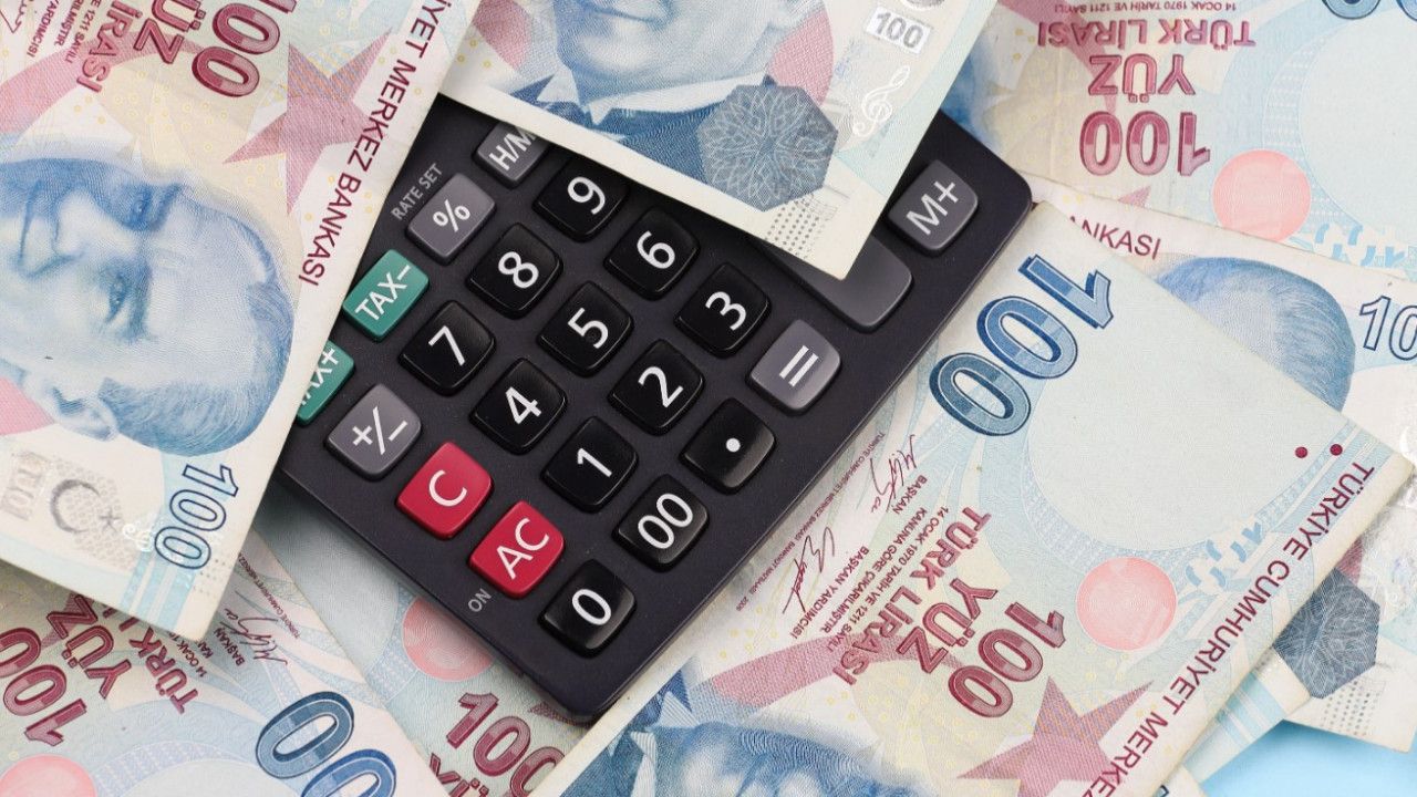 Asgari ücretli ile memur arasındaki uçurum AK Parti kampında gündem oldu: "Yılda iki zam yapılmalı" önerisi öne çıktı 7